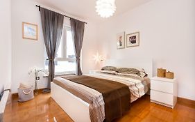 City Stylish Apartment